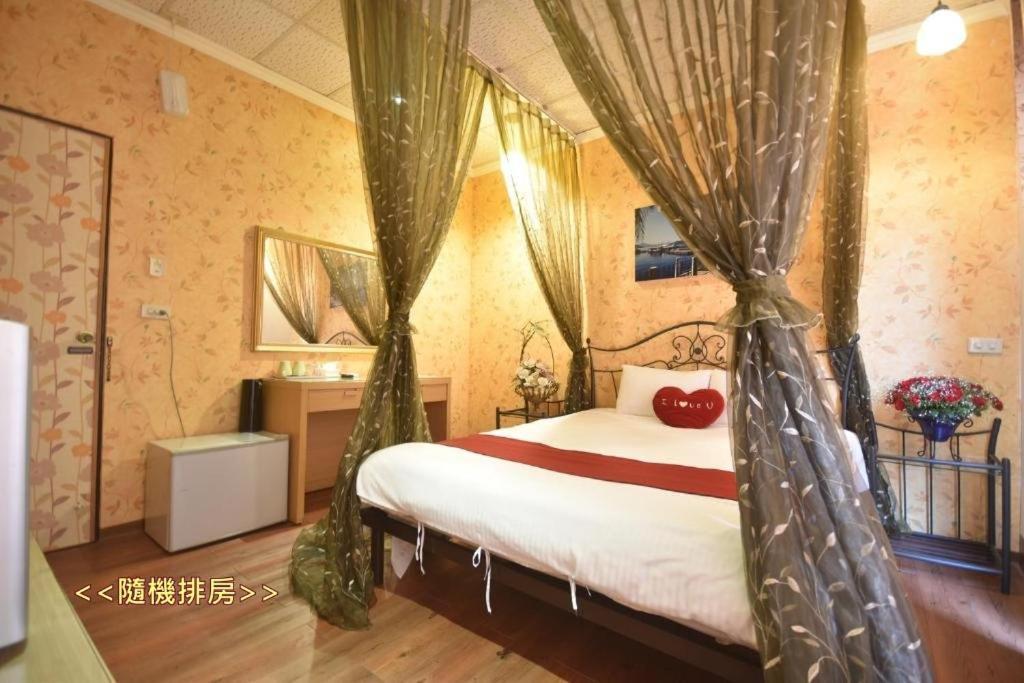 Sun Moon Love Hotel Nantou Exterior foto
